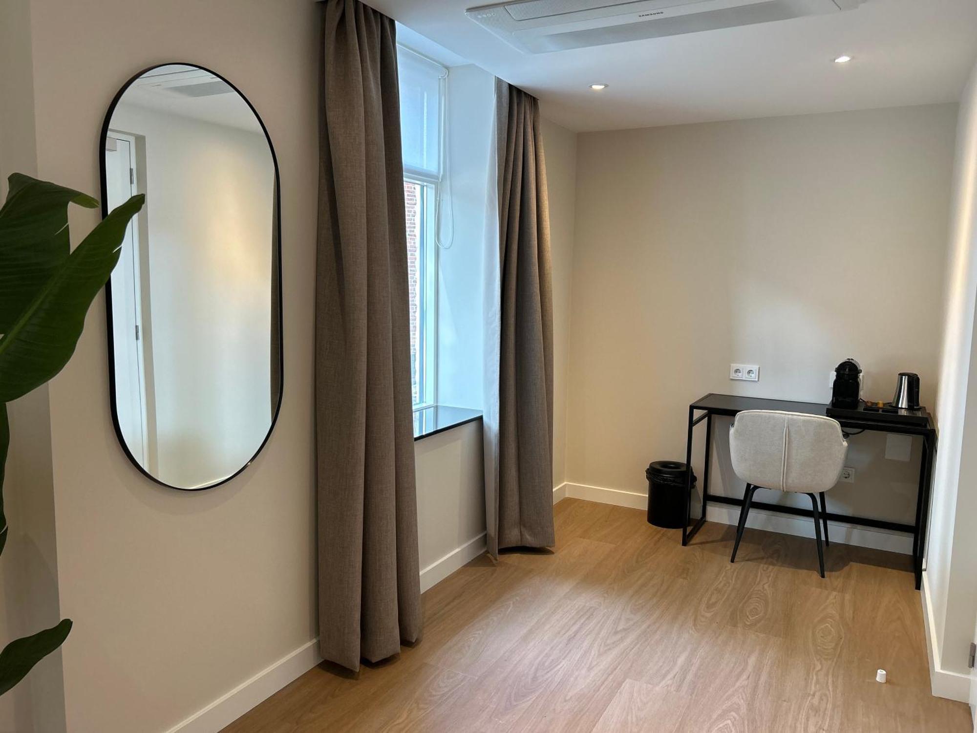 Hotel De Slapende Hollander Kaatsheuvel Kültér fotó
