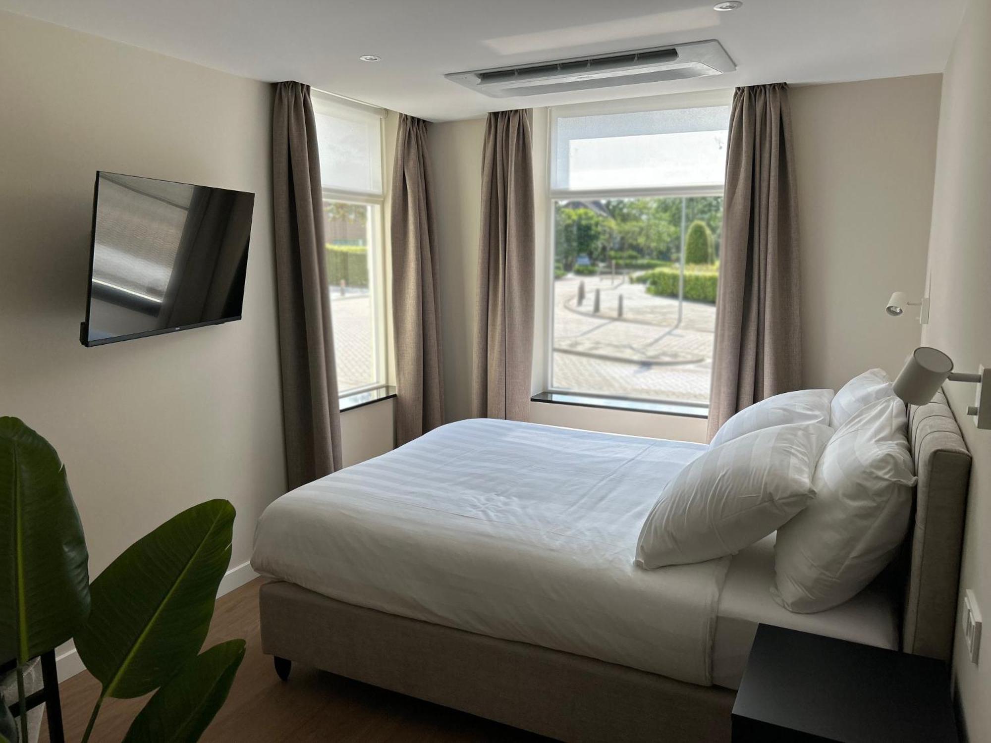 Hotel De Slapende Hollander Kaatsheuvel Kültér fotó